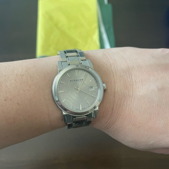 Burberry check stamped bracelet watch 34mm - Picture 5 of 11